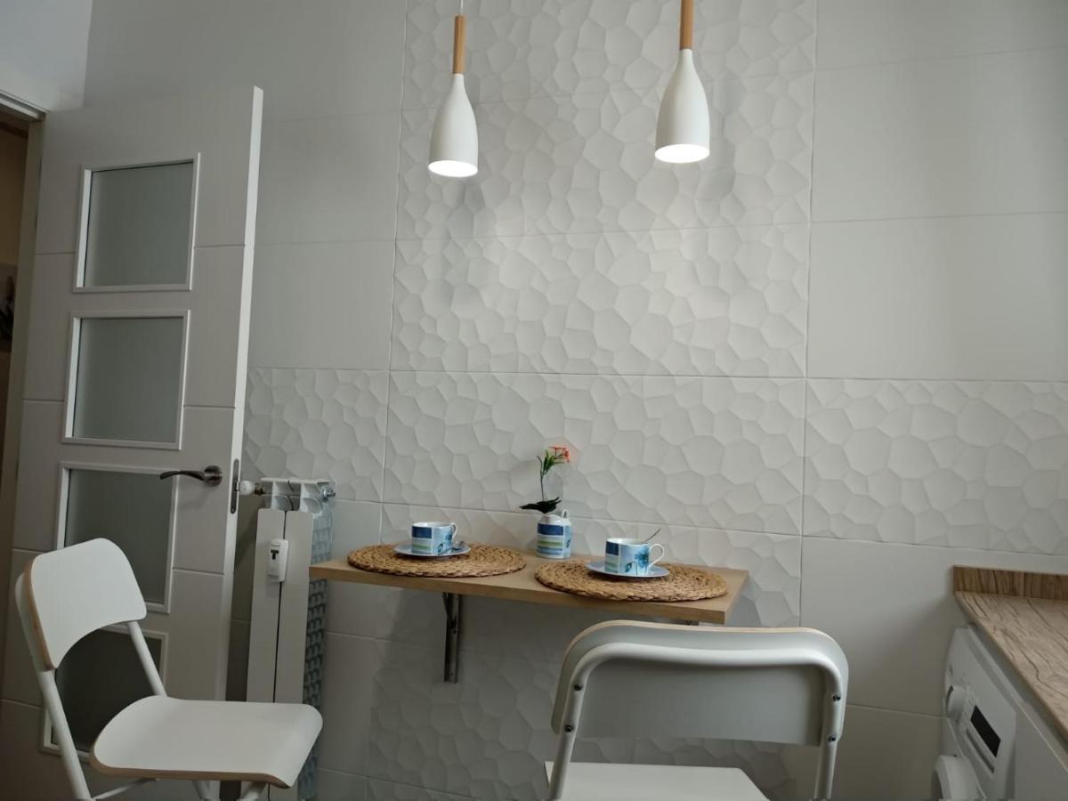 El Cedro Lloron Apartment อาบีลา ภายนอก รูปภาพ